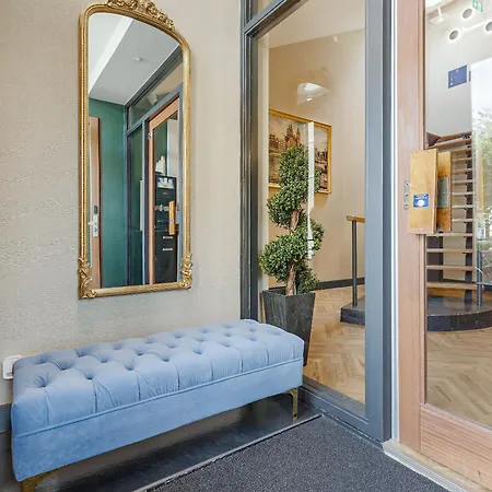 Bens The Walton Apartment