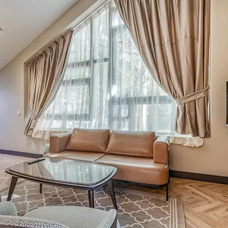 Bens The Walton Apartment *