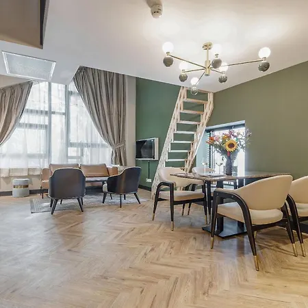 Bens The Walton דירה