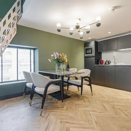 Bens The Walton Apartment Amsterdam