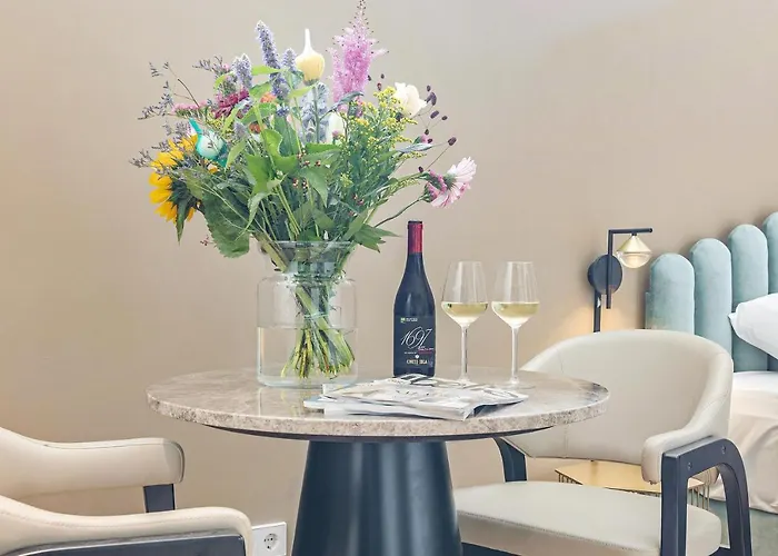 Bens The Walton Daire *