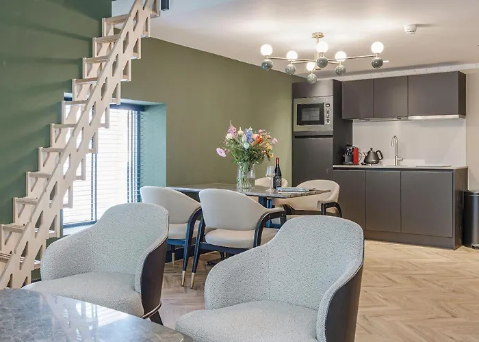 Bens The Walton Daire